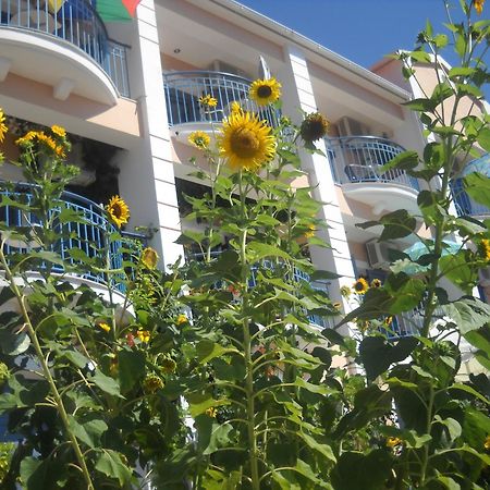 Olive Bay Hotel Ajía Effimía Kültér fotó