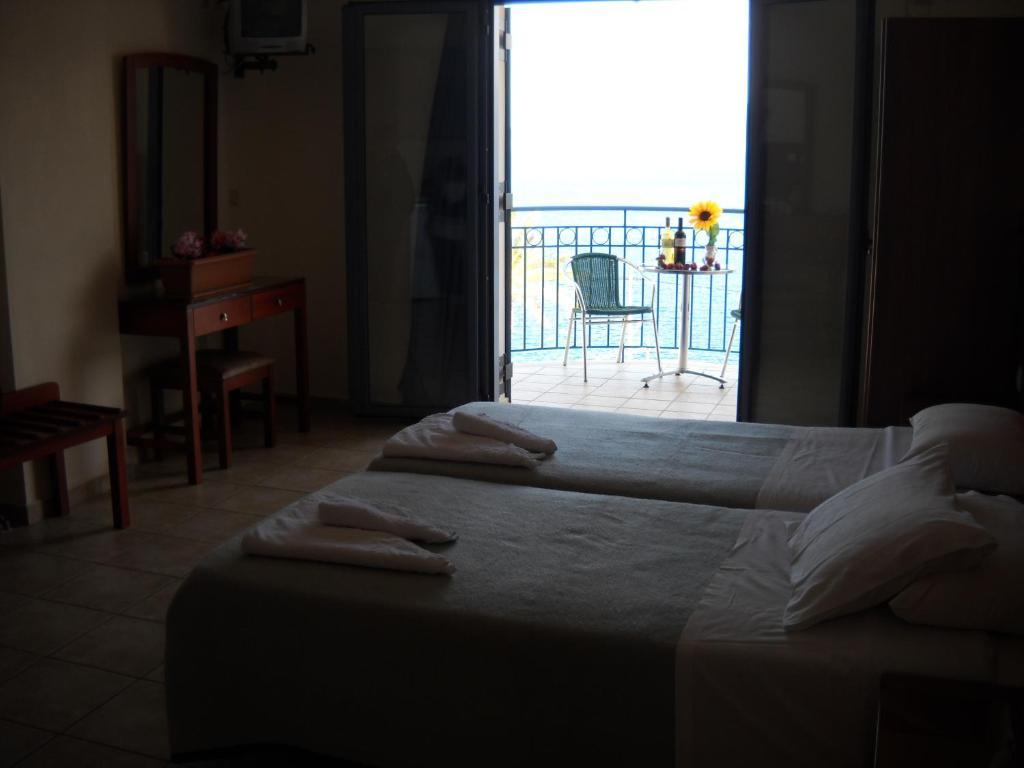 Olive Bay Hotel Ajía Effimía Szoba fotó