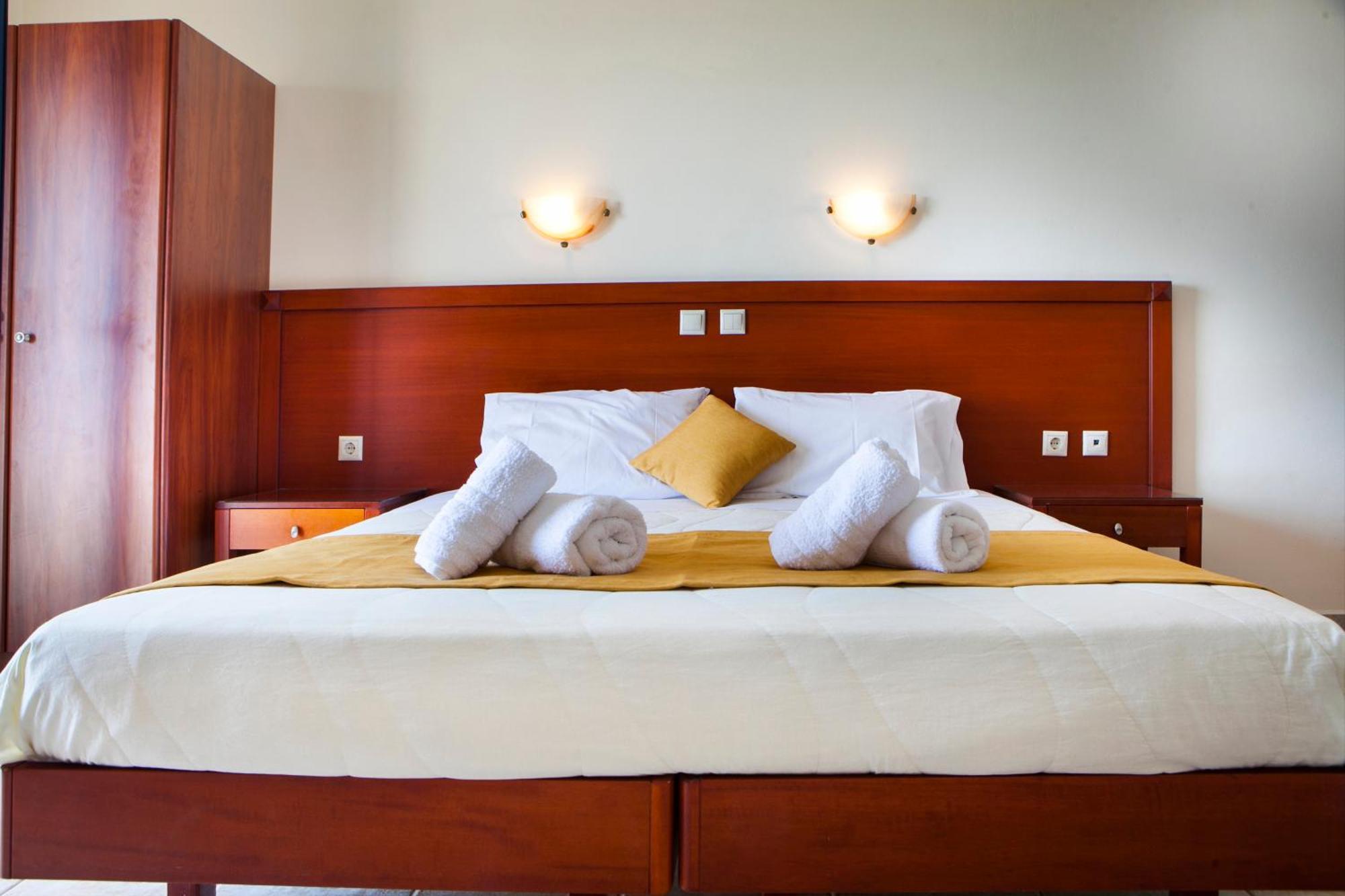 Olive Bay Hotel Ajía Effimía Kültér fotó