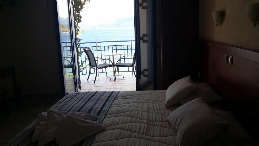 Olive Bay Hotel Ajía Effimía Szoba fotó