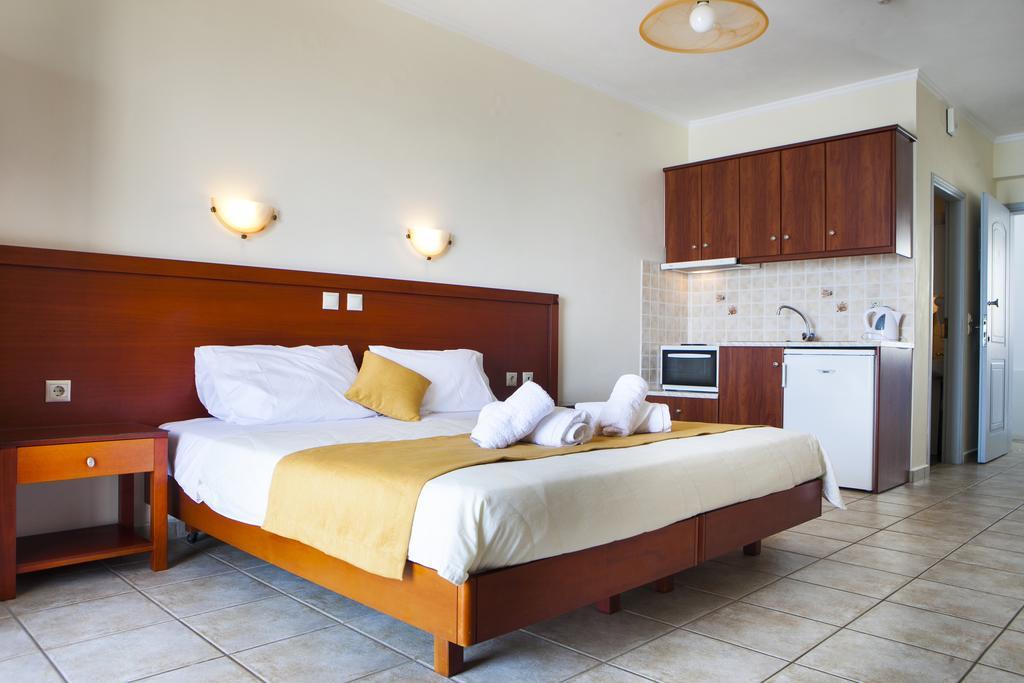 Olive Bay Hotel Ajía Effimía Szoba fotó
