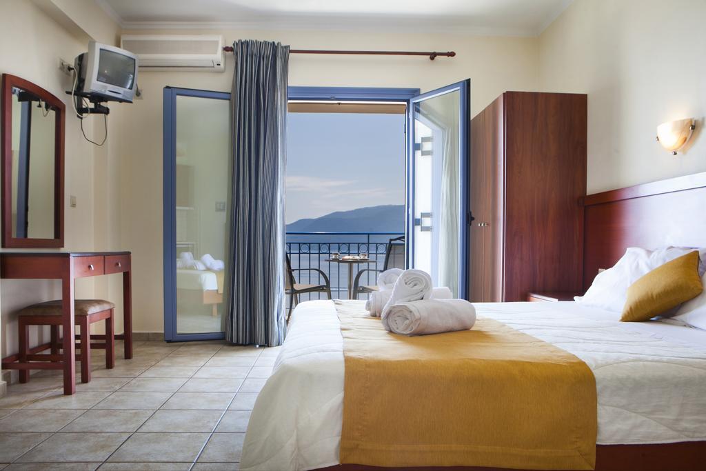 Olive Bay Hotel Ajía Effimía Szoba fotó